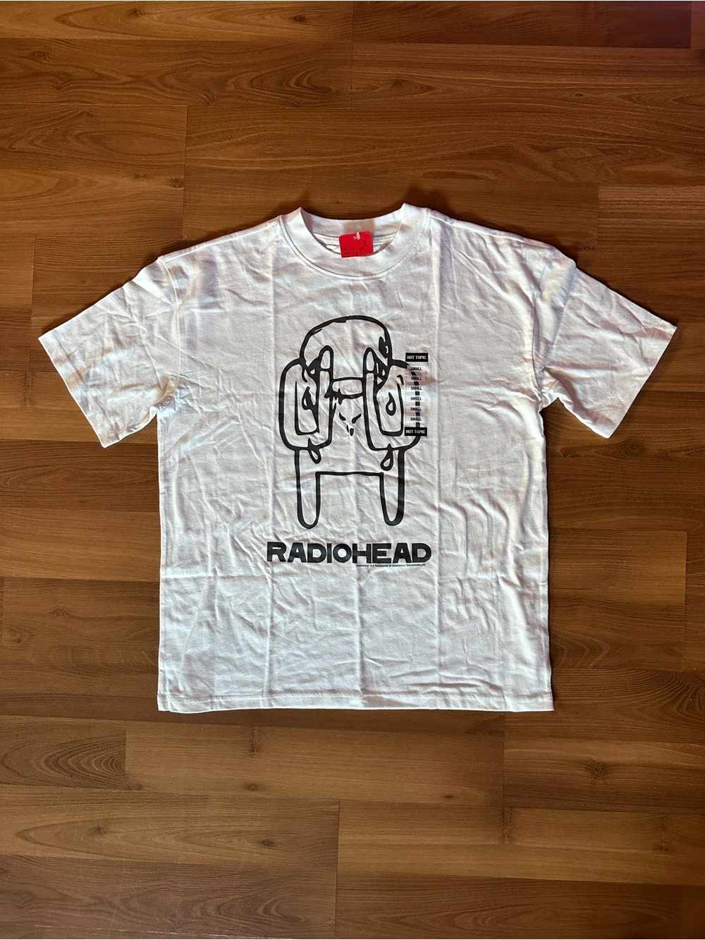 🆕 Hot Topic White Radiohead Graphic Tee